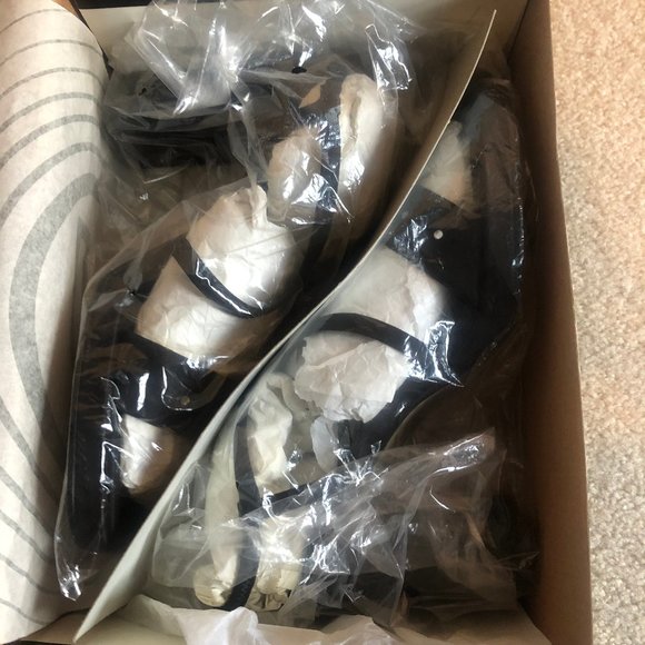 Ladies Black Unlisted Sandals Paradise Island 8.5 - Picture 4 of 4